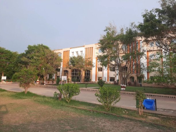 chameli-devi-group-of-institutions-big-2