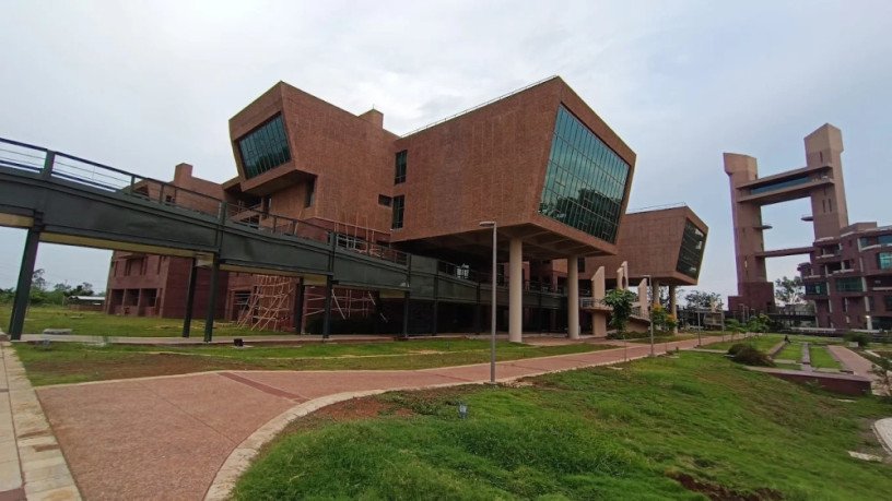 iit-bhilai-big-1