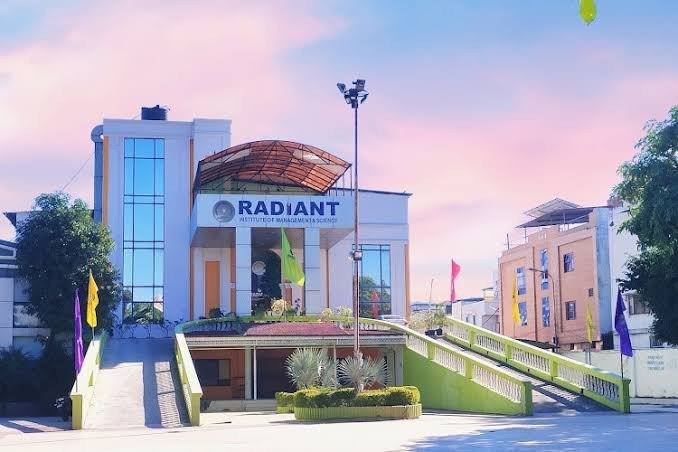 radiant-institute-of-management-and-science-big-0